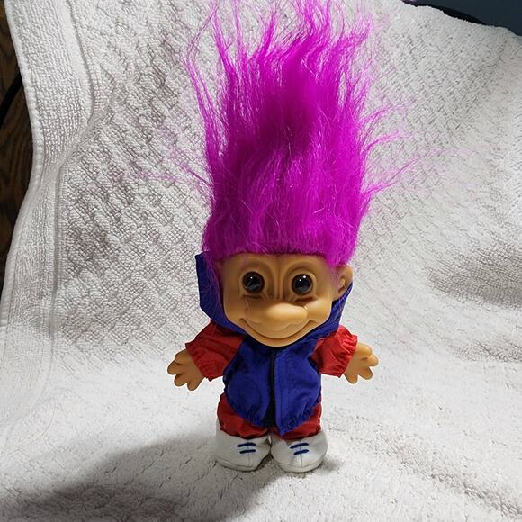 Vintage Russ Troll Doll 5” Fuscia " Hair Jogger Track Suit - Picture 1 of 3